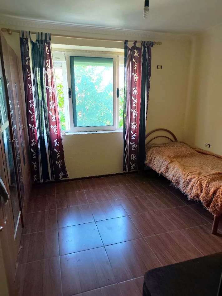 Shkoder, shitet 2+1+Aneks+Ballkon Kati 2, 74 m² 75.000 € 