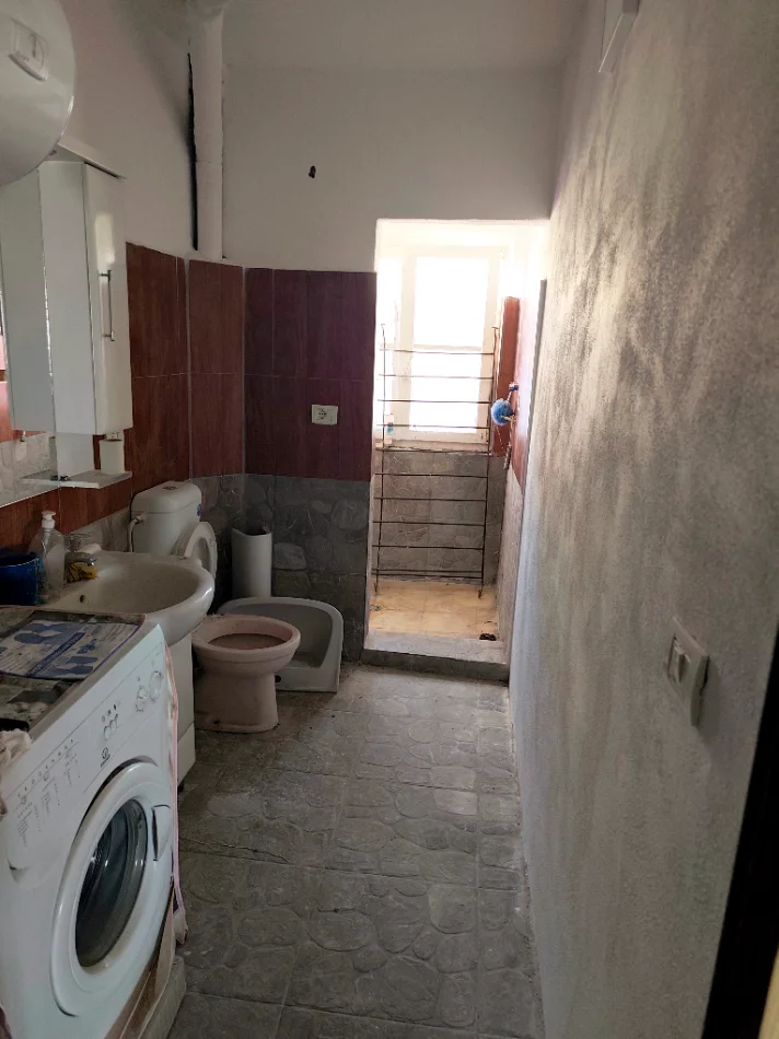 Shkoder, shitet 2+1+Aneks+Ballkon Kati 2, 74 m² 75.000 € 