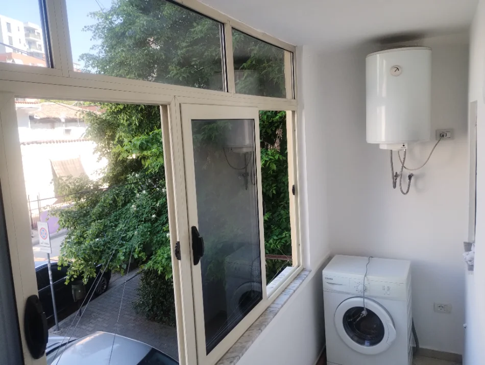 Jepet me qera apartament 2+1+Ballkon, Kati 2, (Rr. Jordan Misja)