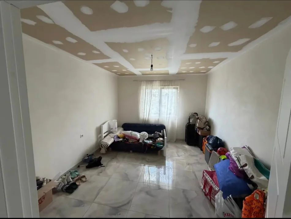 Shkoder, shitet apartament 2+1+Aneks+Ballkon Kati 2, 81 m² 125.000 € 
