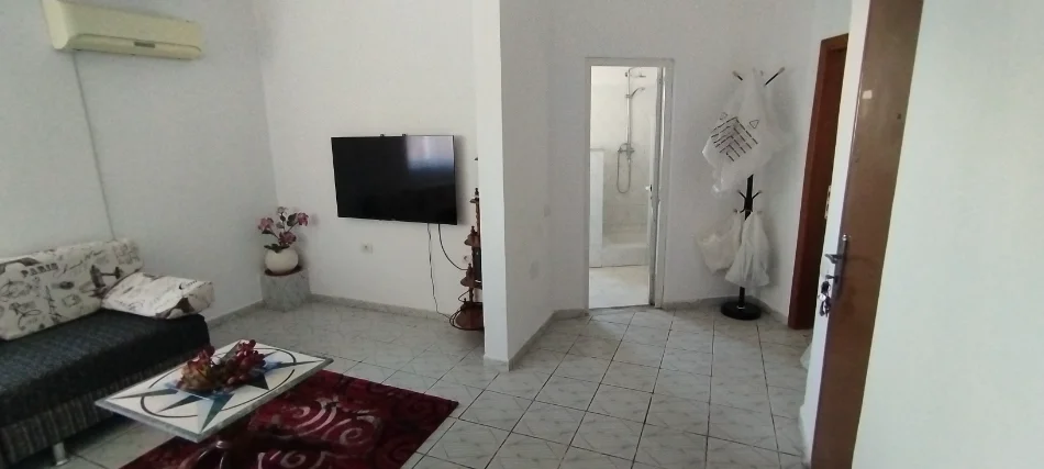 Tirane, jepet me qera apartament 2+1+Ballkon Kati 5, 75 m² 550 € (Musafa Leshi)