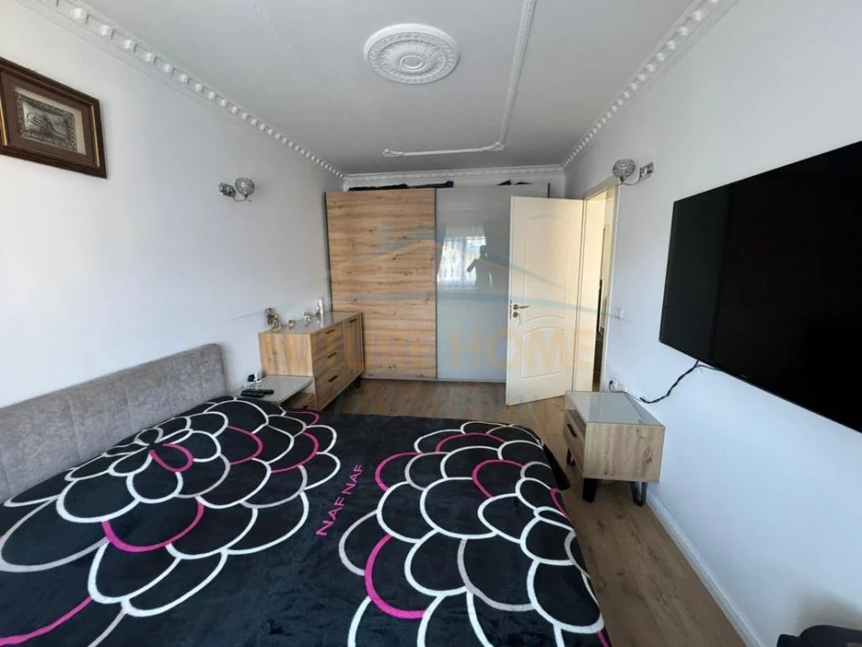 Shitet, Apartament 3+1, Laprakë 195.000 €