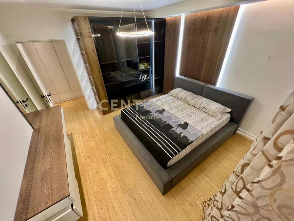 Tirane, jepet me qera apartament 1+1+Aneks+Ballkon Kati 3, 70 m² 620 € 