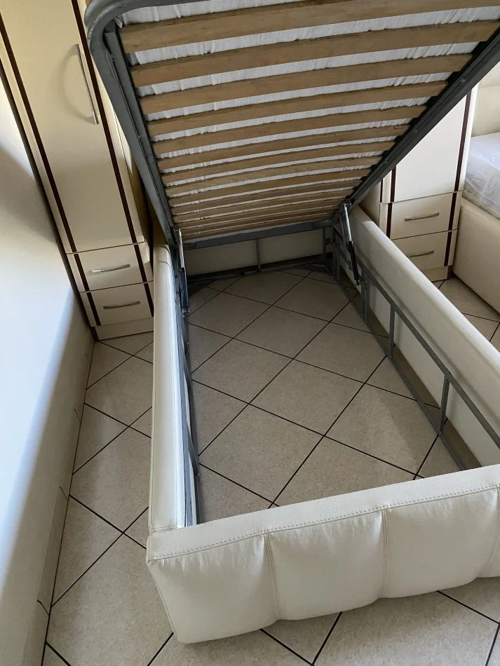 Shkoder, shes KREVAT TEK 180 €