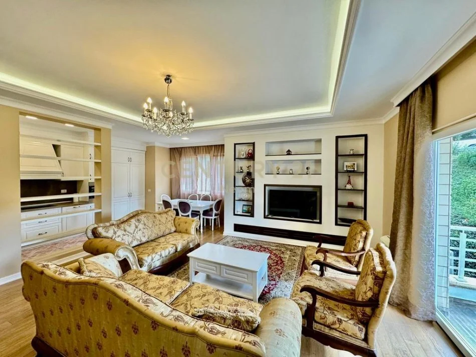 Tirane, jepet me qera apartament 2+1+Aneks+Ballkon Kati 3, 115 m² 900 € 