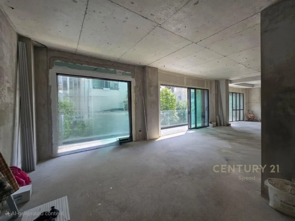 Tirane, jepet me qera ambjent biznesi Kati 1, 136 m² 2.500 € 