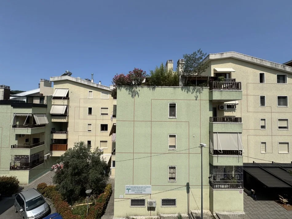 Tirane, jepet me qera apartament 2+1+Aneks+Ballkon Kati 3, 80 m² 450 € (KOPSHTI BOTANIK)