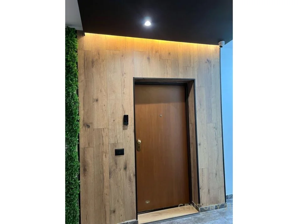 Tirane, jepet me qera apartament 2+1 Kati 7, 105 m² 650 € (Astir)