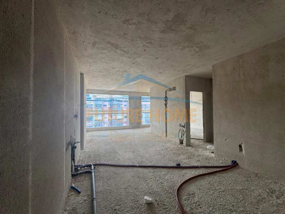 Tirane, shitet apartament 1+1+Ballkon Kati 6, 85 m² 183.260 € 