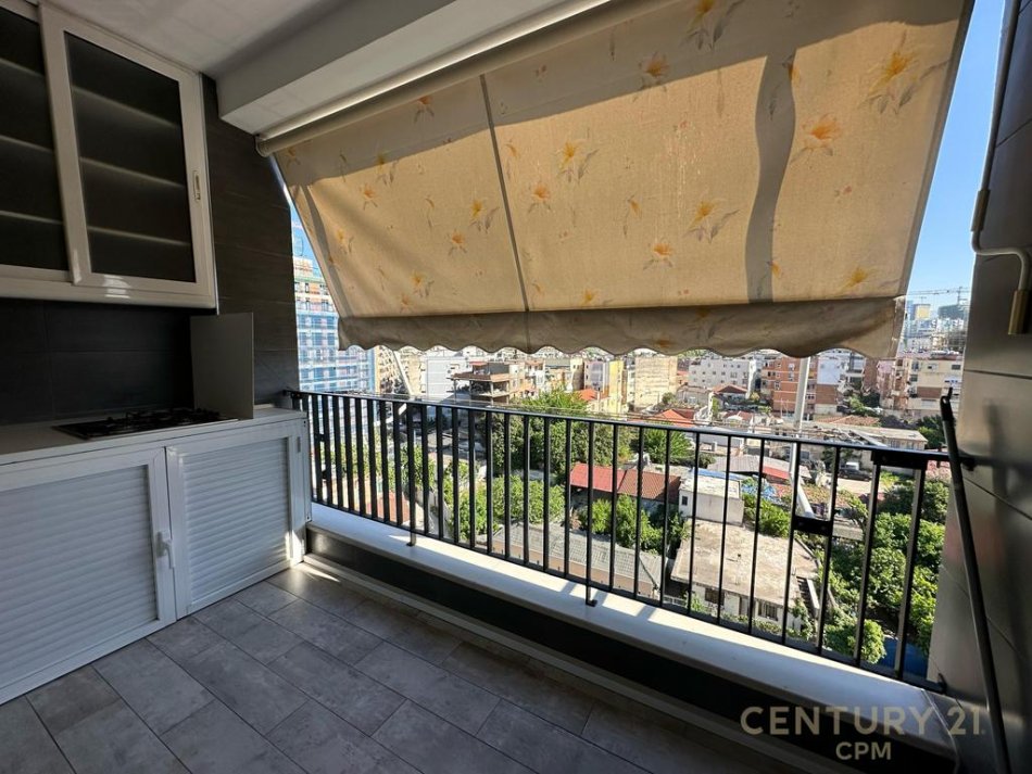 Tirane, jepet me qera apartament 1+1 Kati 6, 83 m² 850 € (Komuna e parisit)