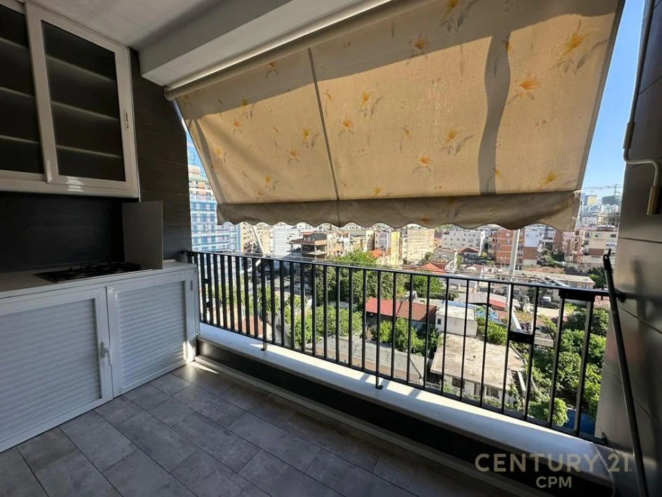 Tirane, jepet me qera apartament 1+1 Kati 6, 83 m² 850 € (Komuna e parisit)