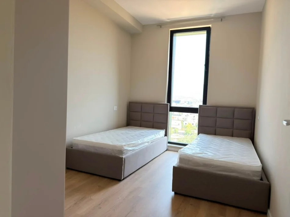 Tirane, jepet me qera apartament 2+1 Kati 8, 68 m² 700 € (bulevardi i ri)