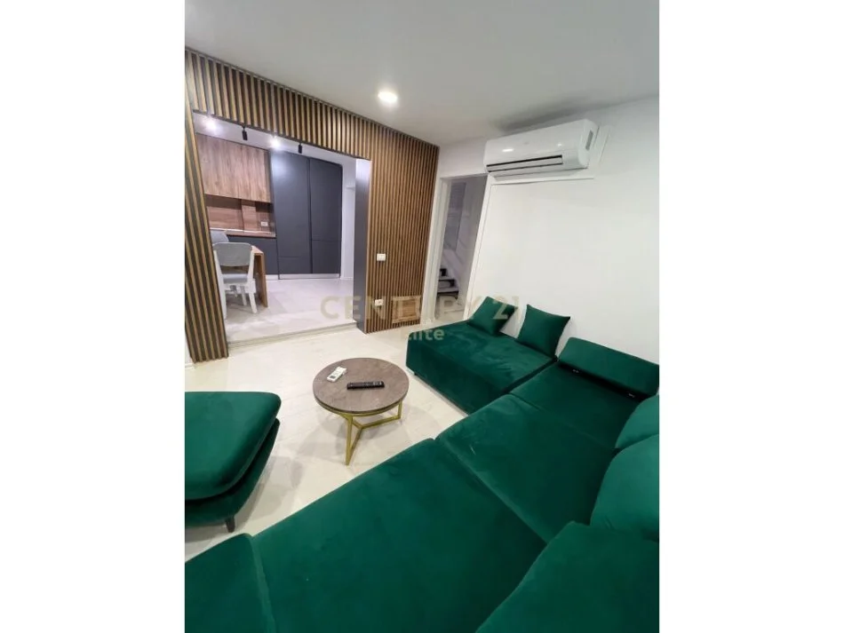 Tirane, shitet apartament duplex Dublex Kati 5, 99 m² 170.000 € (Rruga e Kavajes)