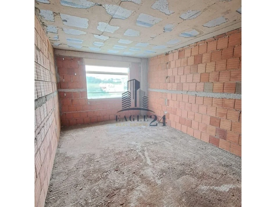 Tirane, shitet apartament 1+1 , 80 m² 79.000 € (Paskuqan)