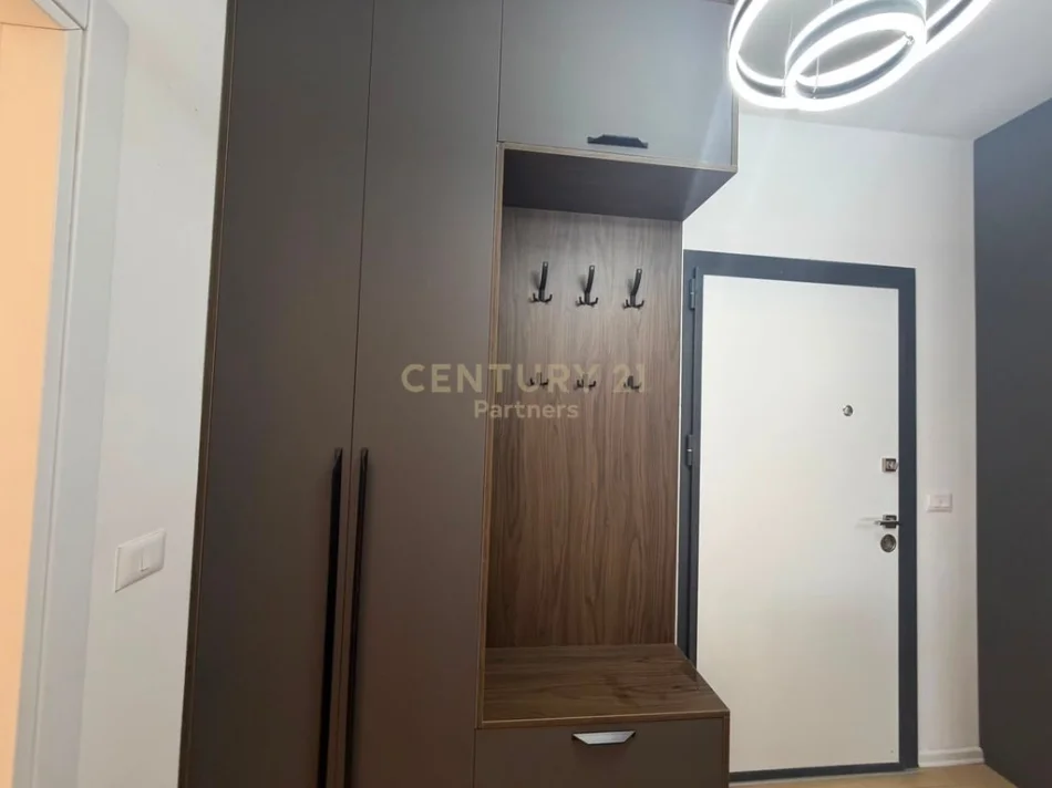 Tirane, jepet me qera apartament 1+1 Kati 3, 62 m² 600 € (Rruga Jordan Misja)