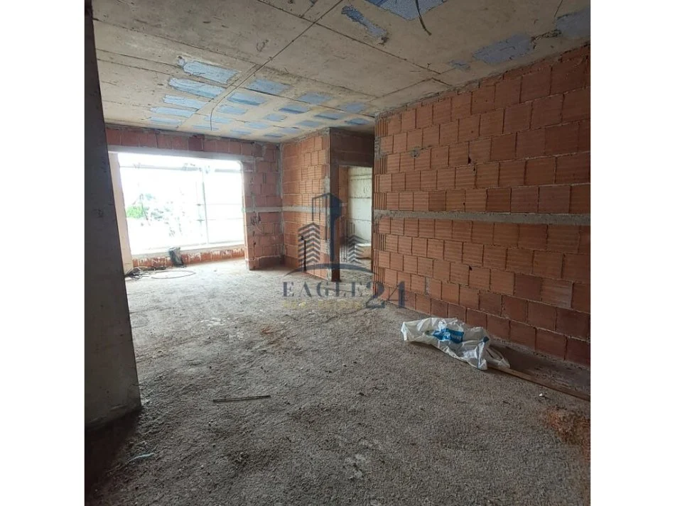 Tirane, shitet apartament 1+1 , 72 m² 72.000 € (Paskuqan)