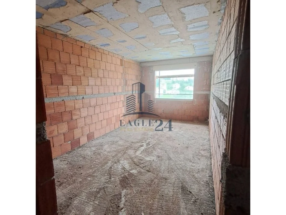 Tirane, shitet apartament 1+1 , 79 m² 79.000 € (Paskuqan)