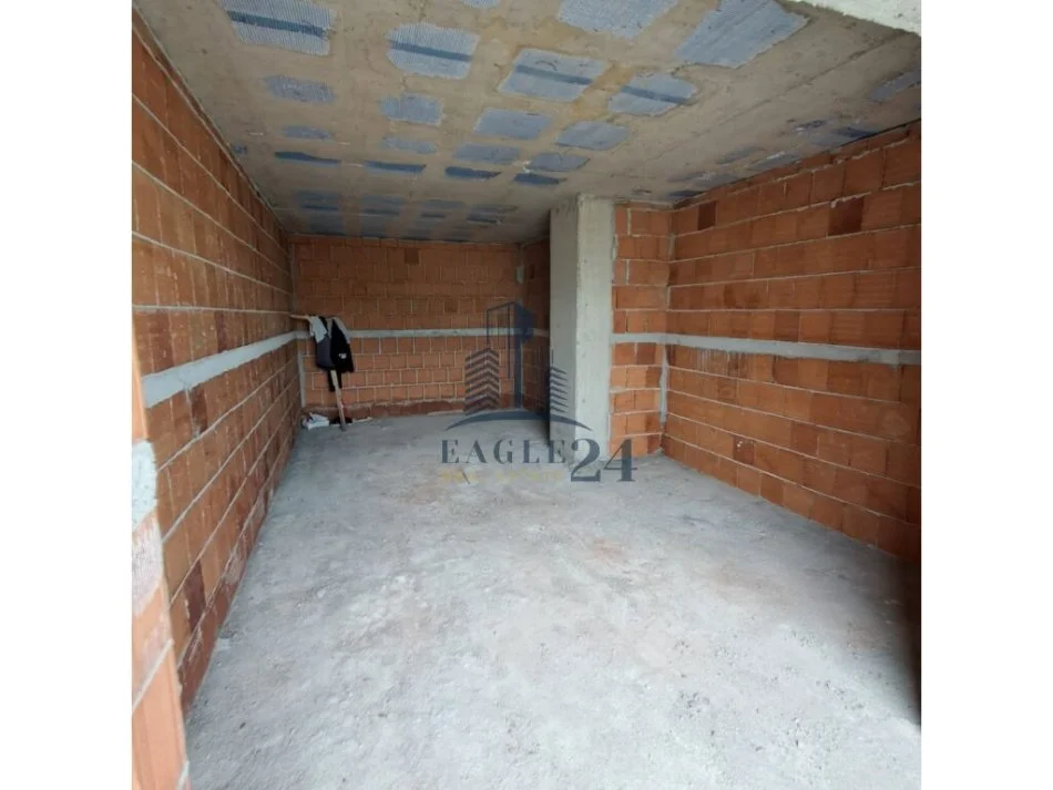 Tirane, shitet apartament 1+1 , 79 m² 79.000 € (Paskuqan)