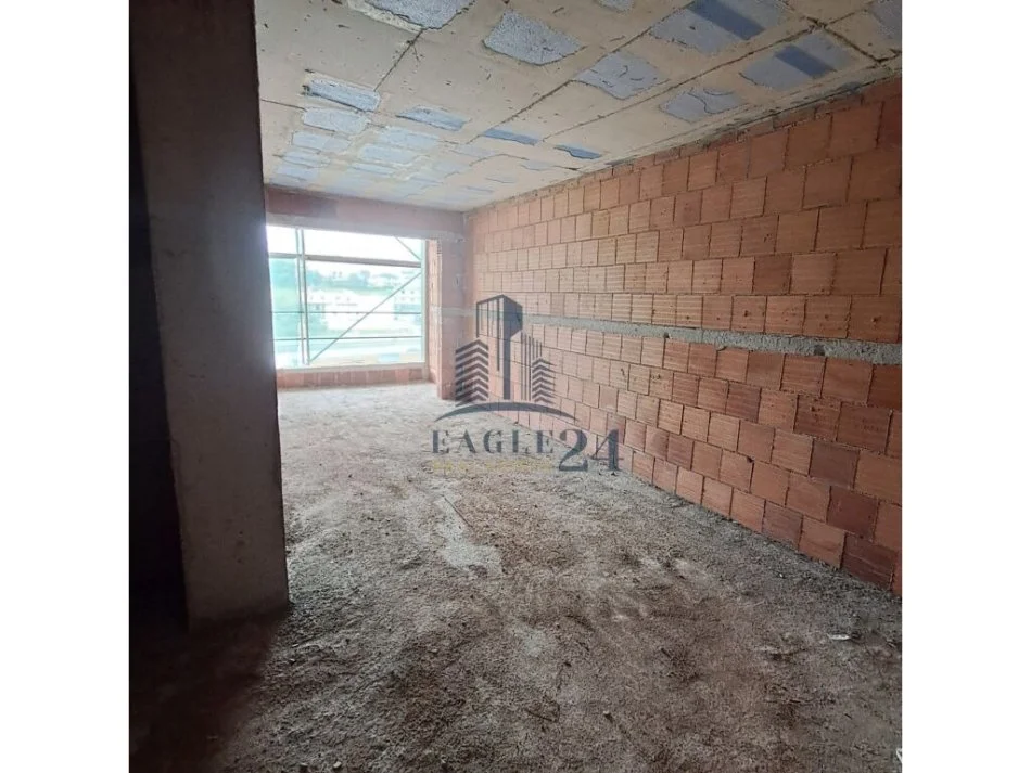 Tirane, shitet apartament 1+1 , 79 m² 79.000 € (Paskuqan)