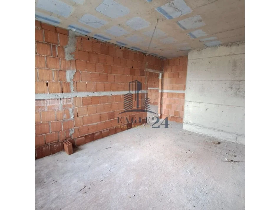 Tirane, shitet apartament 1+1 , 79 m² 79.000 € (Paskuqan)