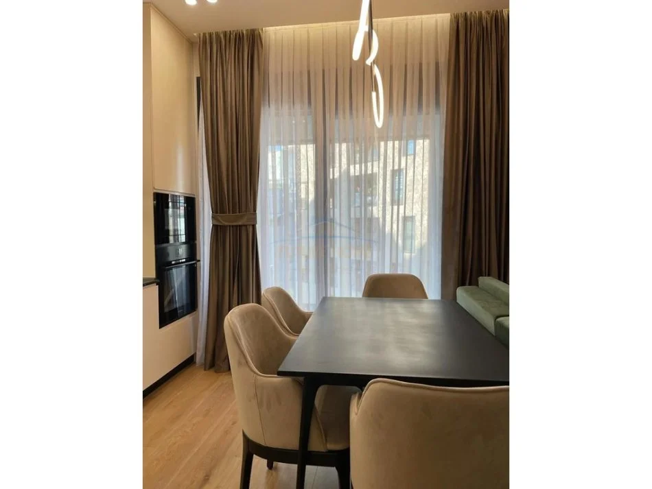 Tirane, jepet me qera apartament 1+1 Kati 3, 71 m² (Rruga e kosovareve)