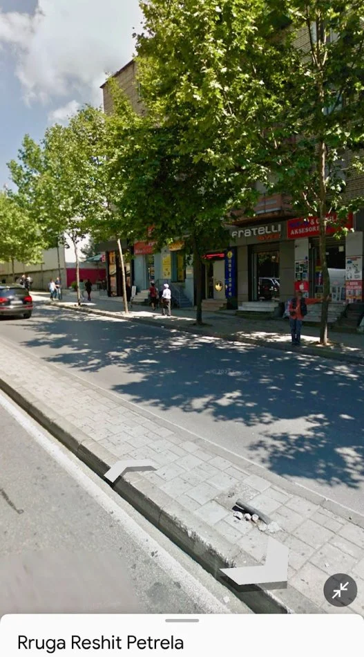 Tirane, shitet dyqan Kati 0, 65 m² 300.000 € (Reshit Petrela)