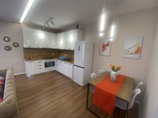 !!Jepet me Qera Apartament Dublex 3+1+2Bllk ,140 m2, 750 Euro, Mobiluar lux pabanuar asnjehere. Rr. Panorama, Don Bosko
