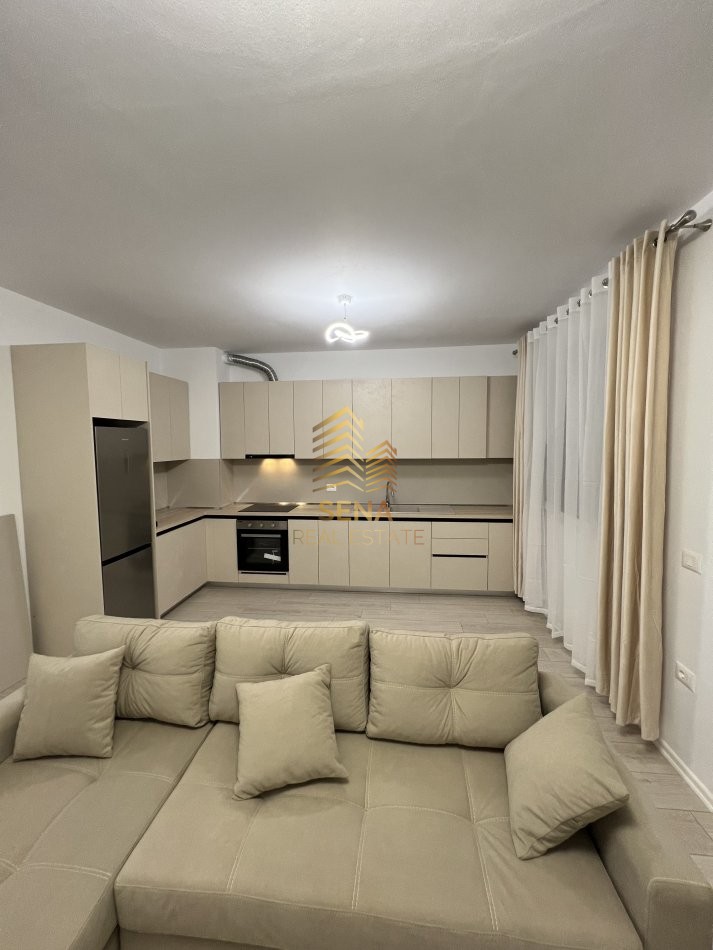 Tirane, jepet me qera apartament 2+1+Ballkon Kati 9, 100 m² 600 € (River Residence-Astir)