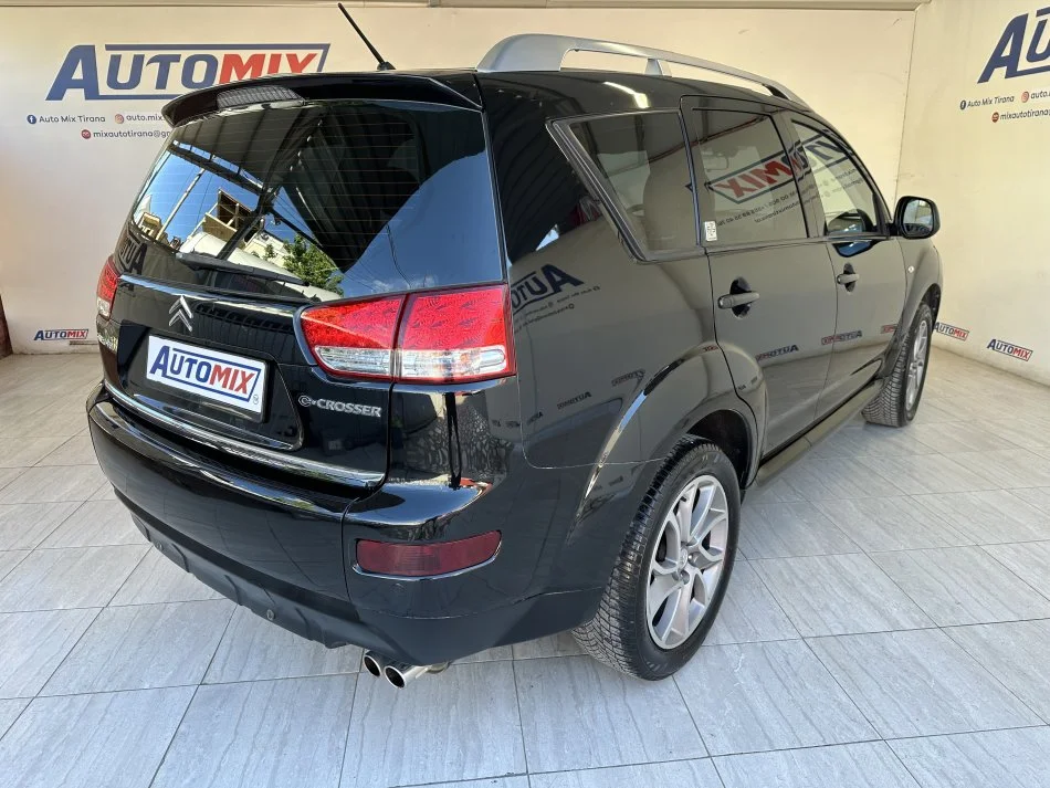 Tirane, shes SUV | Fuoristrad | Xhip CITROEN C-CROSSER Nafte, e zeze automatik Klima 212.000 km 6.200 €