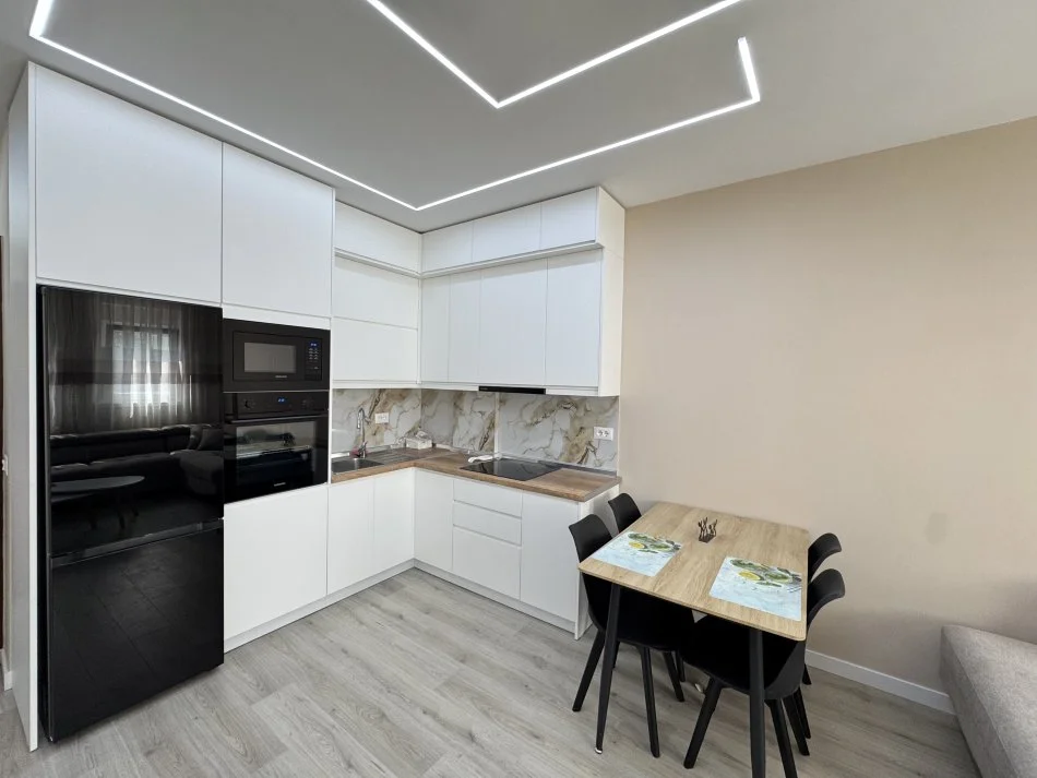 Korce, jepet me qera apartament duplex Kati 1, 100 m² 450 €