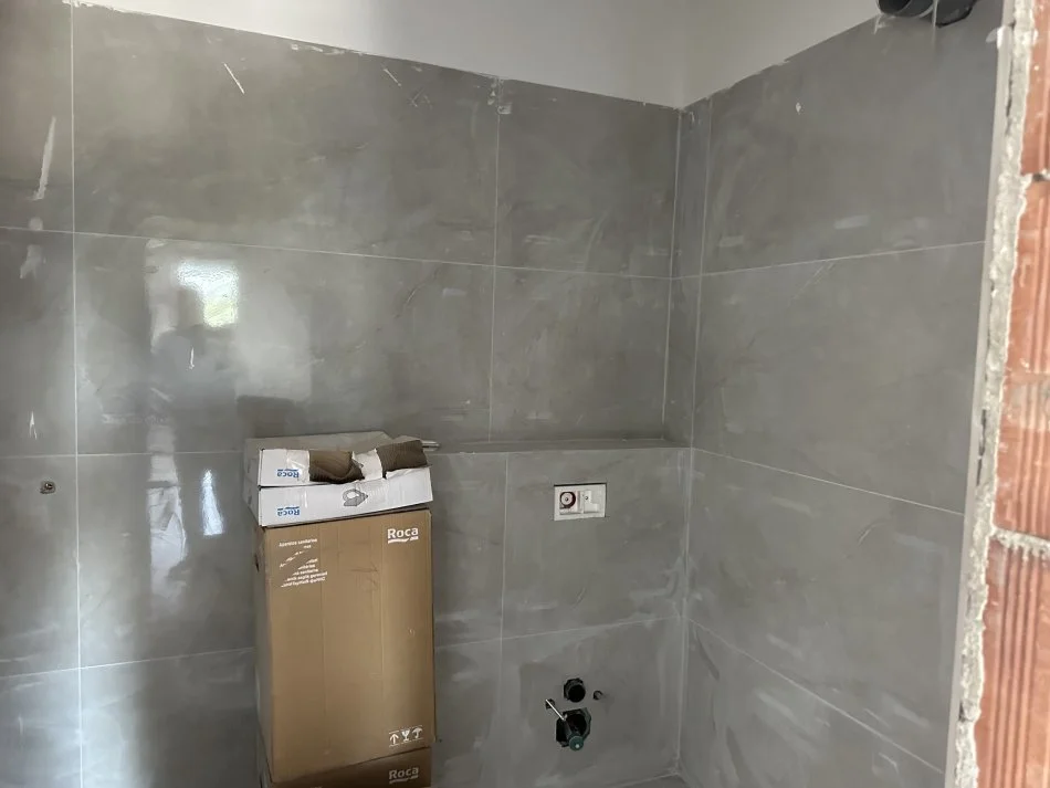 Tirane, shitet apartament 3+1+Ballkon Kati 3, 123 m² 189.000 € (xhammlik)