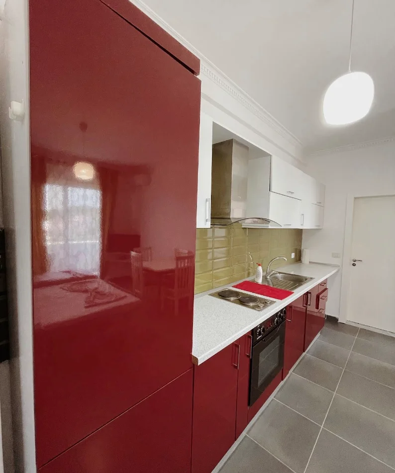 Gjiri Lalezit | Hamallaj, jepet me qera apartament 1+1+Ballkon Kati 2, 55 m² (Insifa)