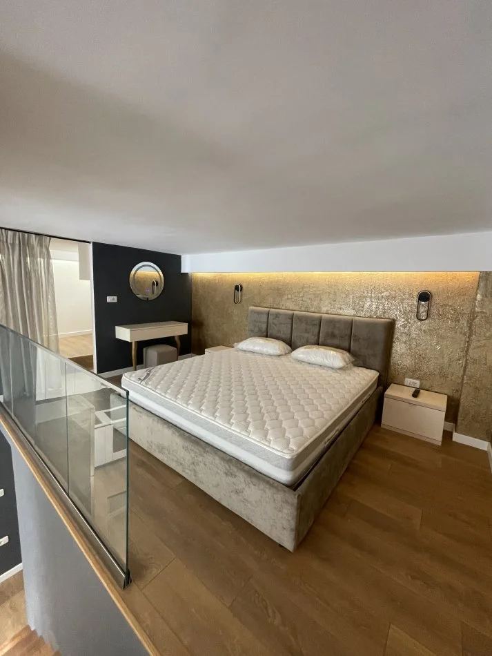 Tirane, shes apartament duplex Dublex Kati 0, 80 m² 140.000 € (Liqeni i thate, Hotel Radisson)