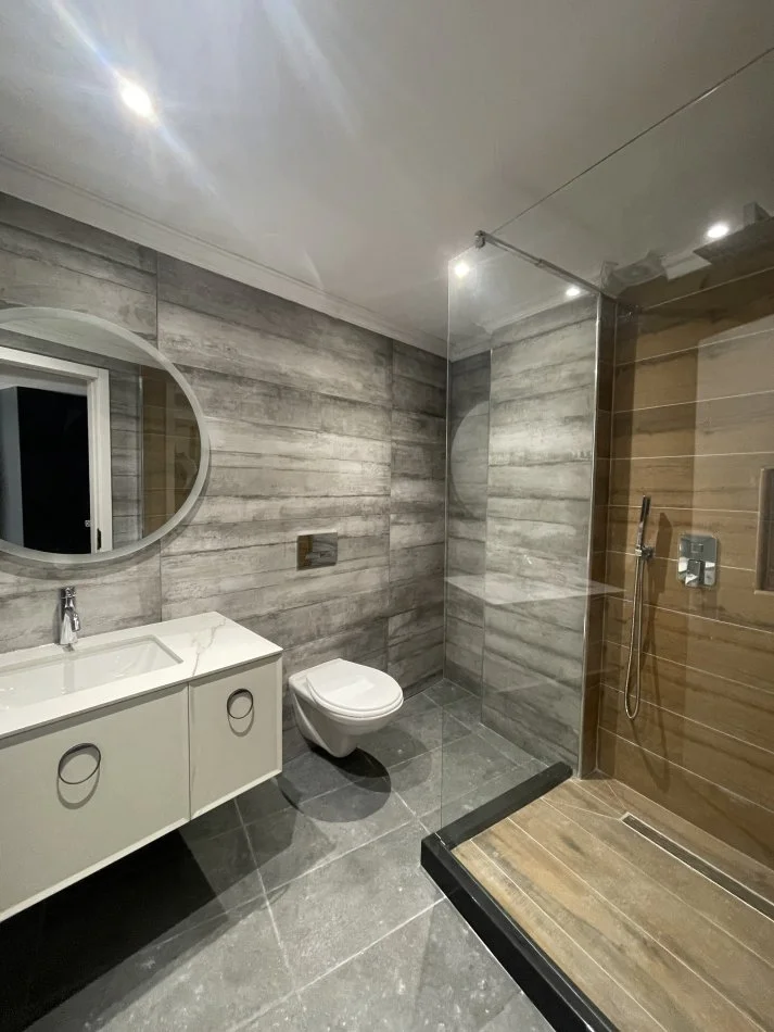 Tirane, shes apartament duplex Dublex Kati 0, 80 m² 140.000 € (Liqeni i thate, Hotel Radisson)