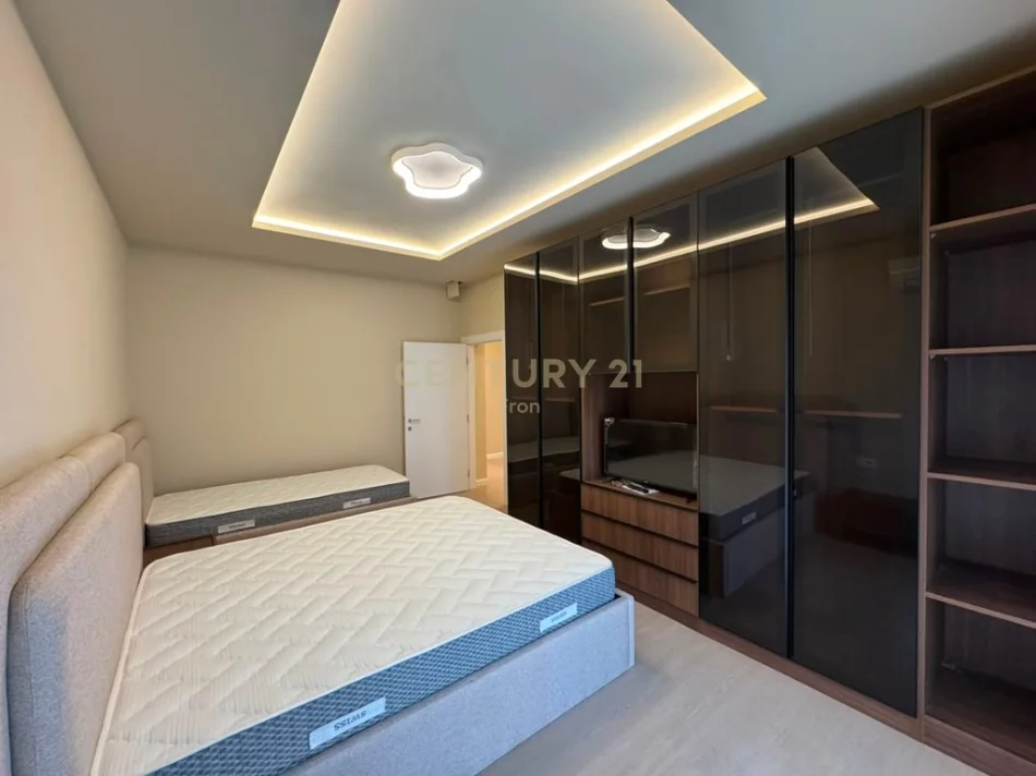 Tirane, jepet me qera apartament 2+1 Kati 3, 100 m² 700 € (rruga bardhyl)