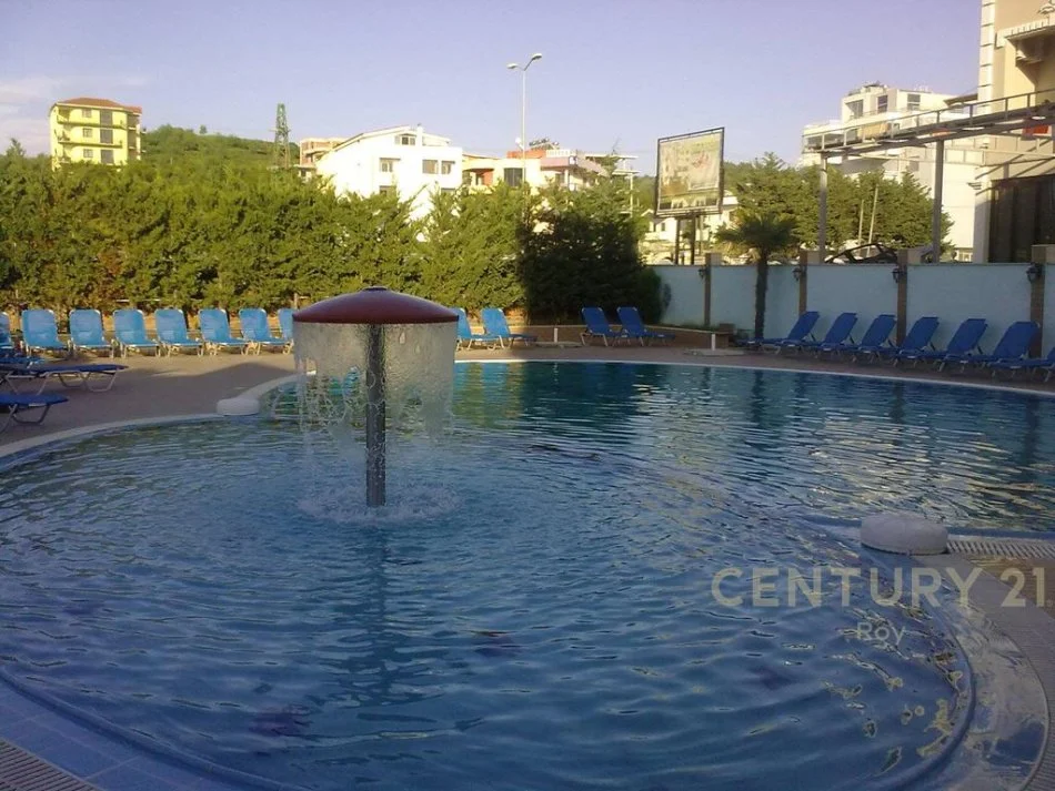 Durres, shes hotel Kati 4, 1.400 m² 2.000.000 € (Golem)