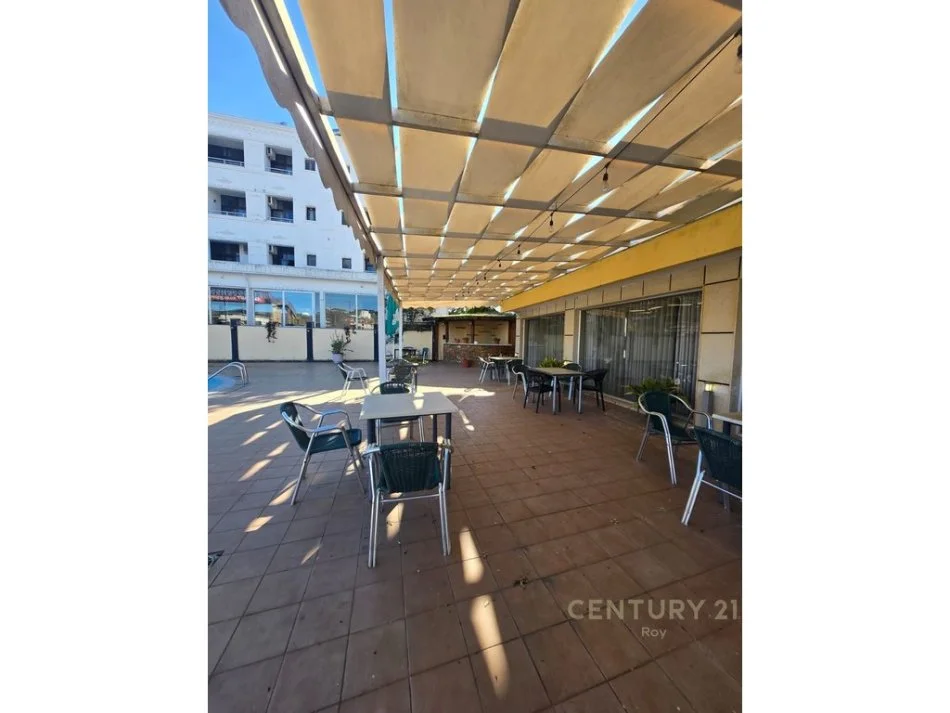 Durres, shes hotel Kati 4, 1.400 m² 2.000.000 € (Golem)