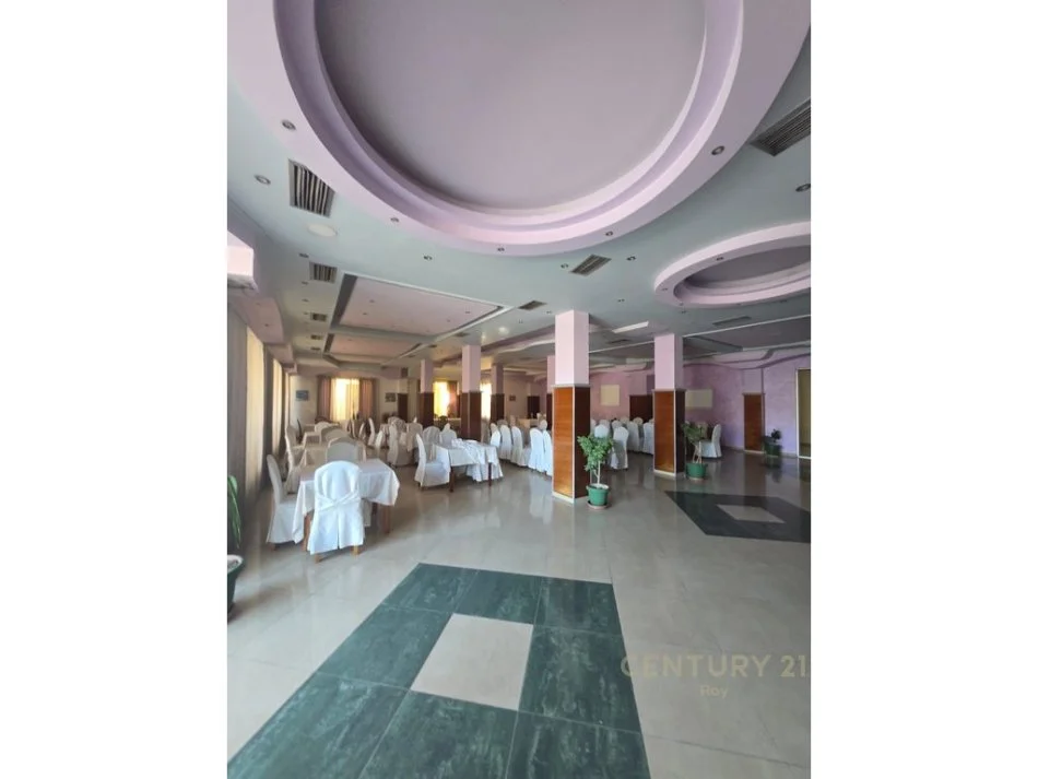Durres, shes hotel Kati 4, 1.400 m² 2.000.000 € (Golem)