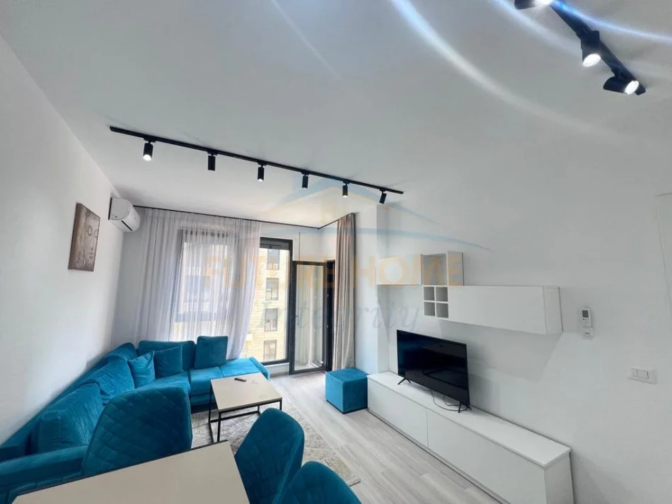Tirane, jepet me qera apartament 2+1+Ballkon Kati 4, 74 m² 600 € (Porcelan tek kompleksi Erli)