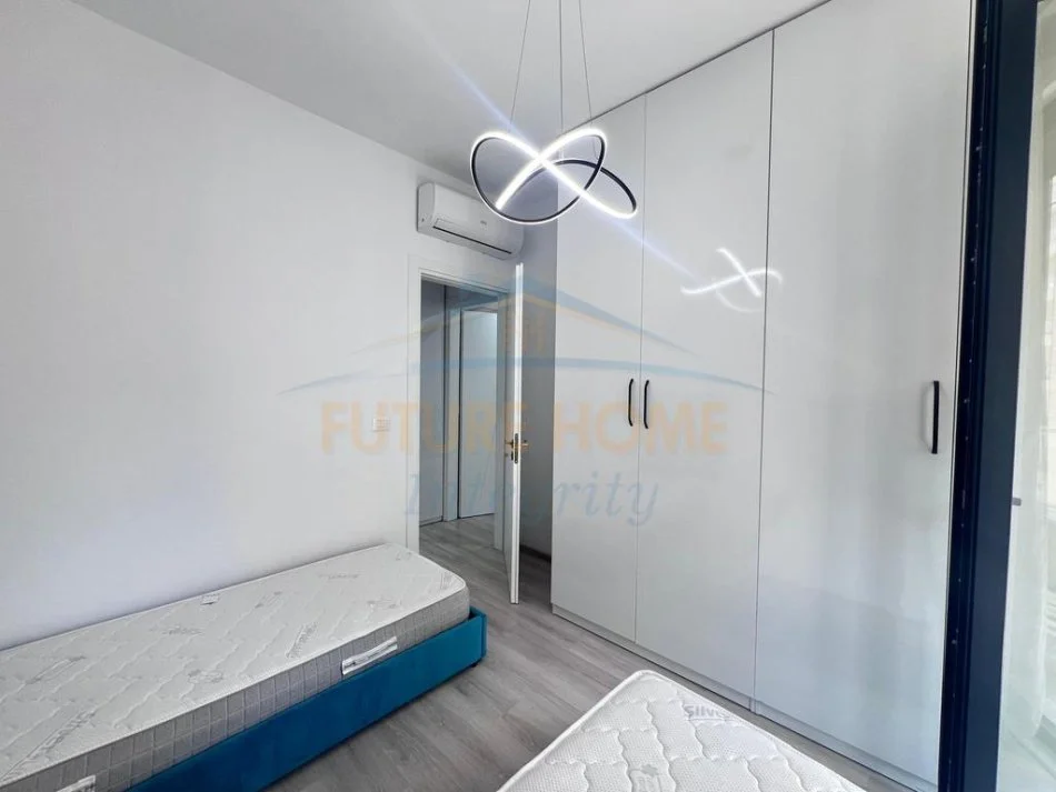 Tirane, jepet me qera apartament 2+1+Ballkon Kati 4, 74 m² 600 € (Porcelan tek kompleksi Erli)