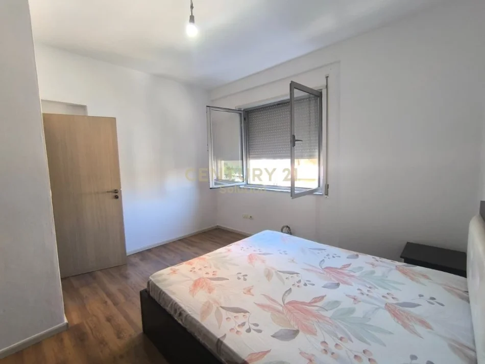 Tirane, jepet me qera apartament 2+1 Kati 7, 110 m² 550 € (Astir)