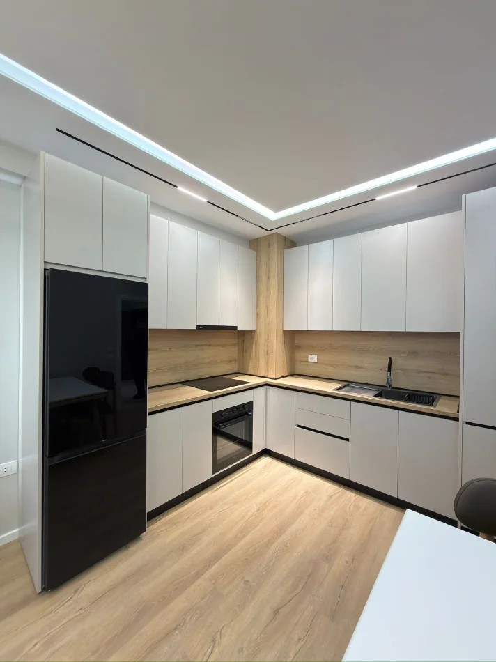 Tirane, jepet me qera 1+1 , 