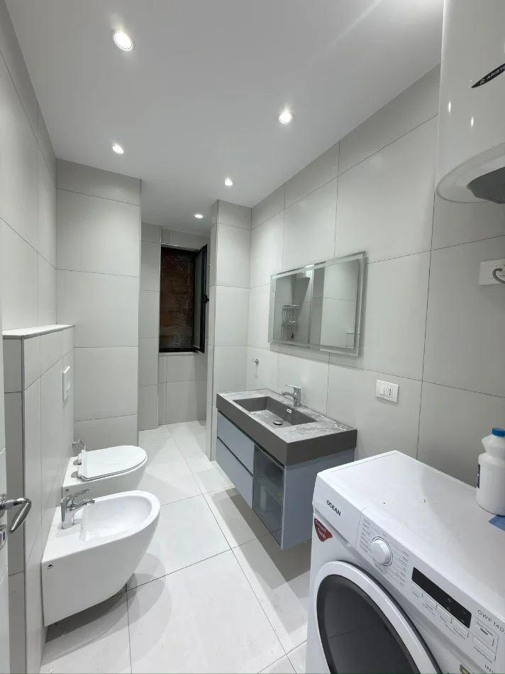 Tirane, jepet me qera 1+1 , 