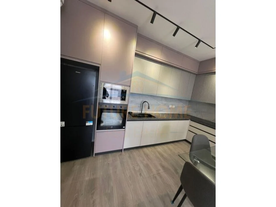 Tirane, jepet me qera apartament 2+1+Aneks+Ballkon Kati 1, 101 m² 750 € (Fusha e aviacionit tek Grand park Residence)