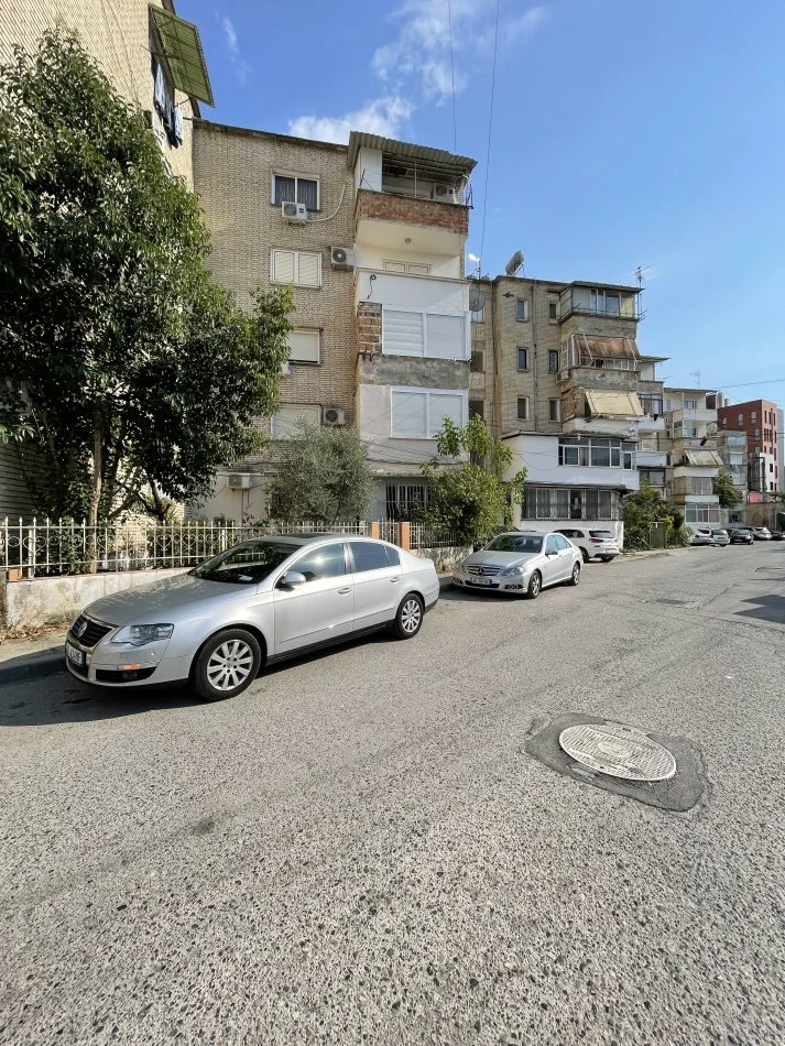 Tirane, shes apartament 2+1+Aneks+Ballkon Kati 3, 69 m² 90.000 € (PRAN SHKOLLES OSMAN MYDERIZI)