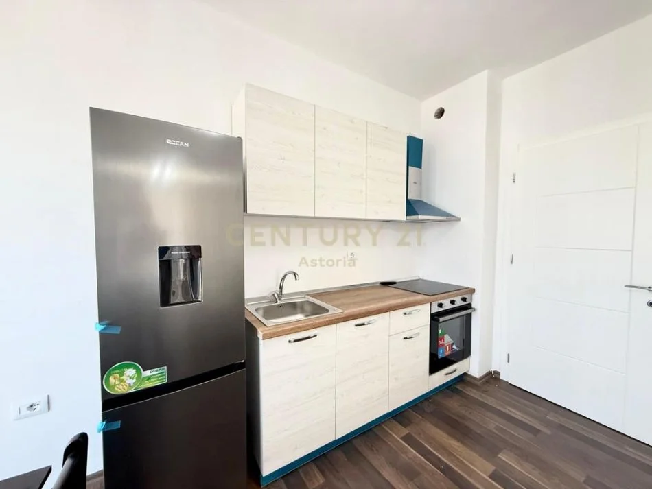 jepet me qera apartament 2+1 , 87 m² 550 €