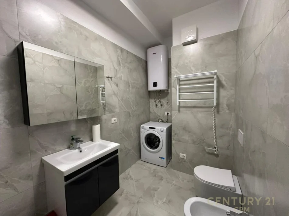 Tirane, jepet me qera apartament 1+1 Kati 6, 55 m² 750 € (komuna e parisit)
