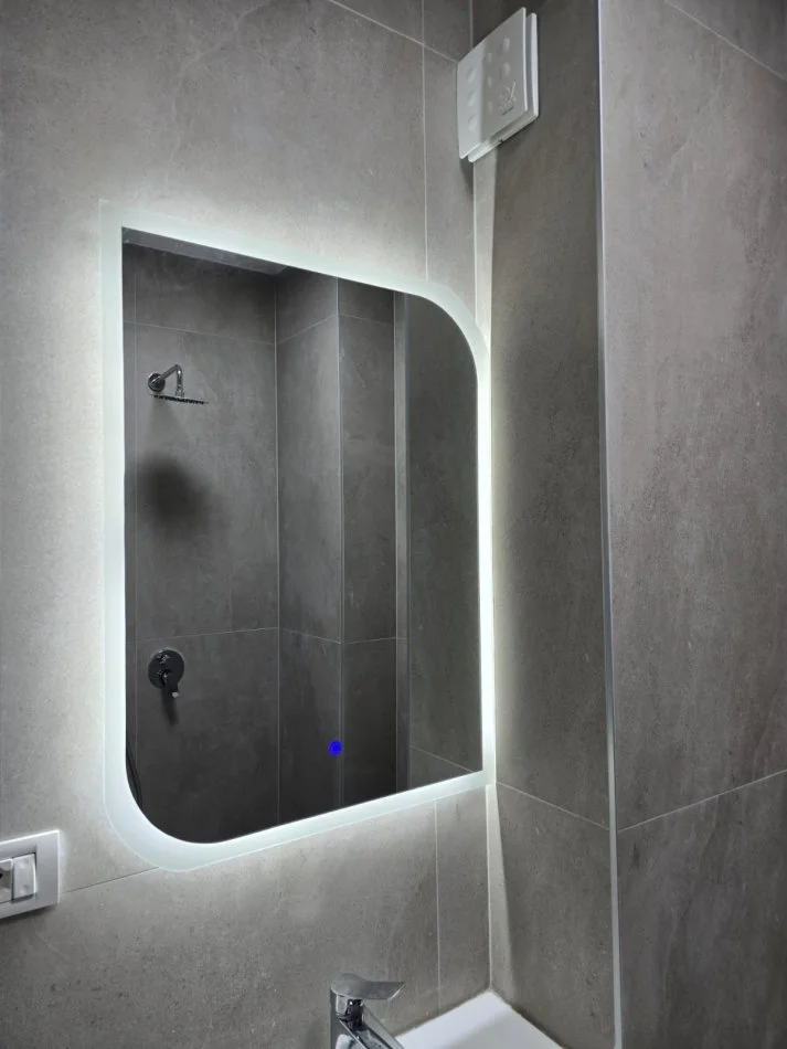 Tirane, jepet me qera apartament 2+1 Ish UET Kati 3, 93 m² 700 €