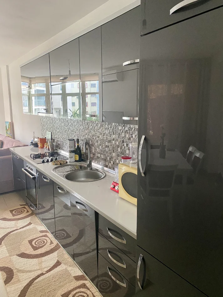 Tirane, shes apartament 2+1 Kati 3, 116 m² 170.000 € (3 Deshmoret)