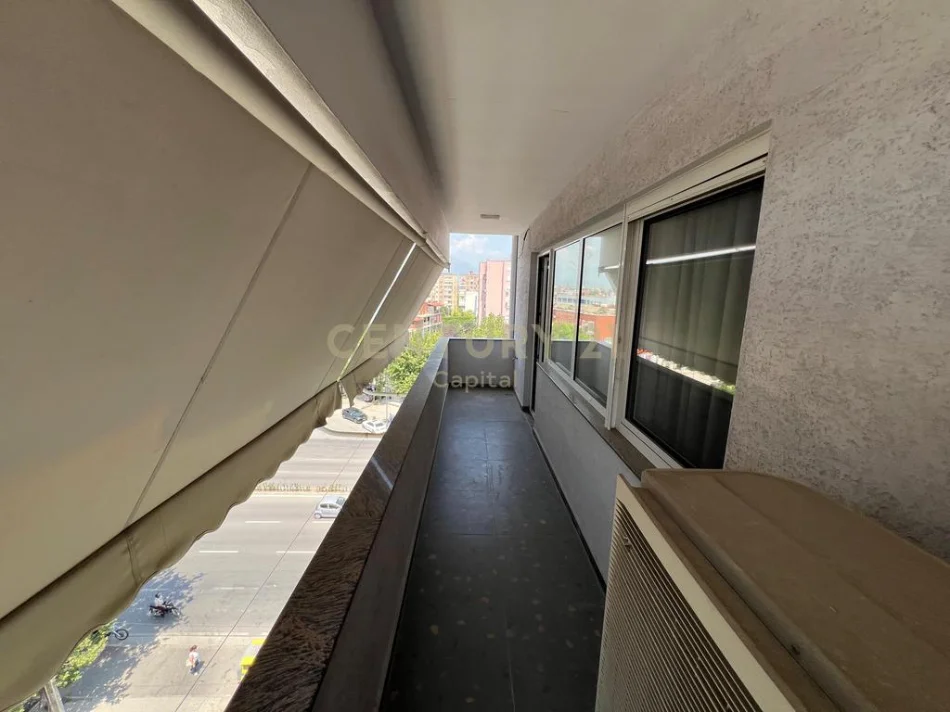 Tirane, jepet me qera apartament 2+1 Kati 5, 95 m² 750 € (laprake)